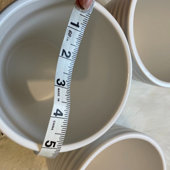 NWOT 3 5" lightweight Ivory/off white honeycomb design planter pots - Picture 4 of 8